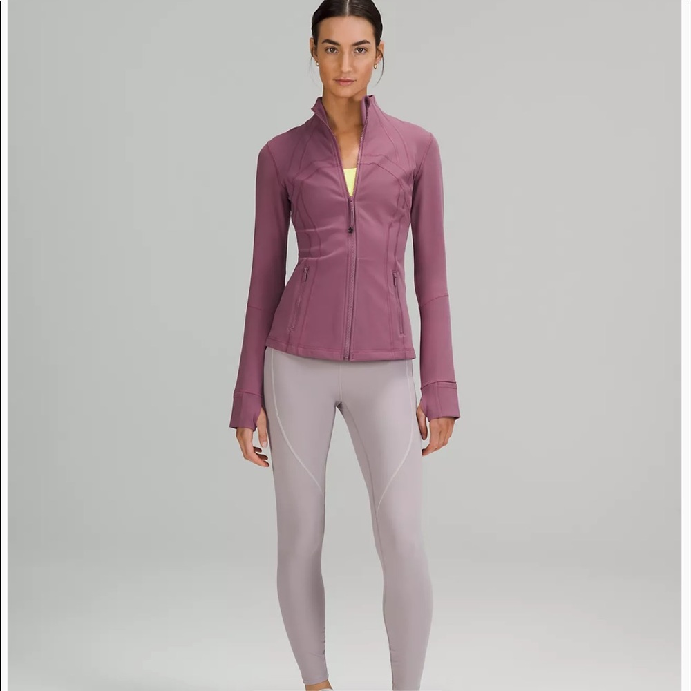 Define Jacket
Luon - Picture 2 of 7